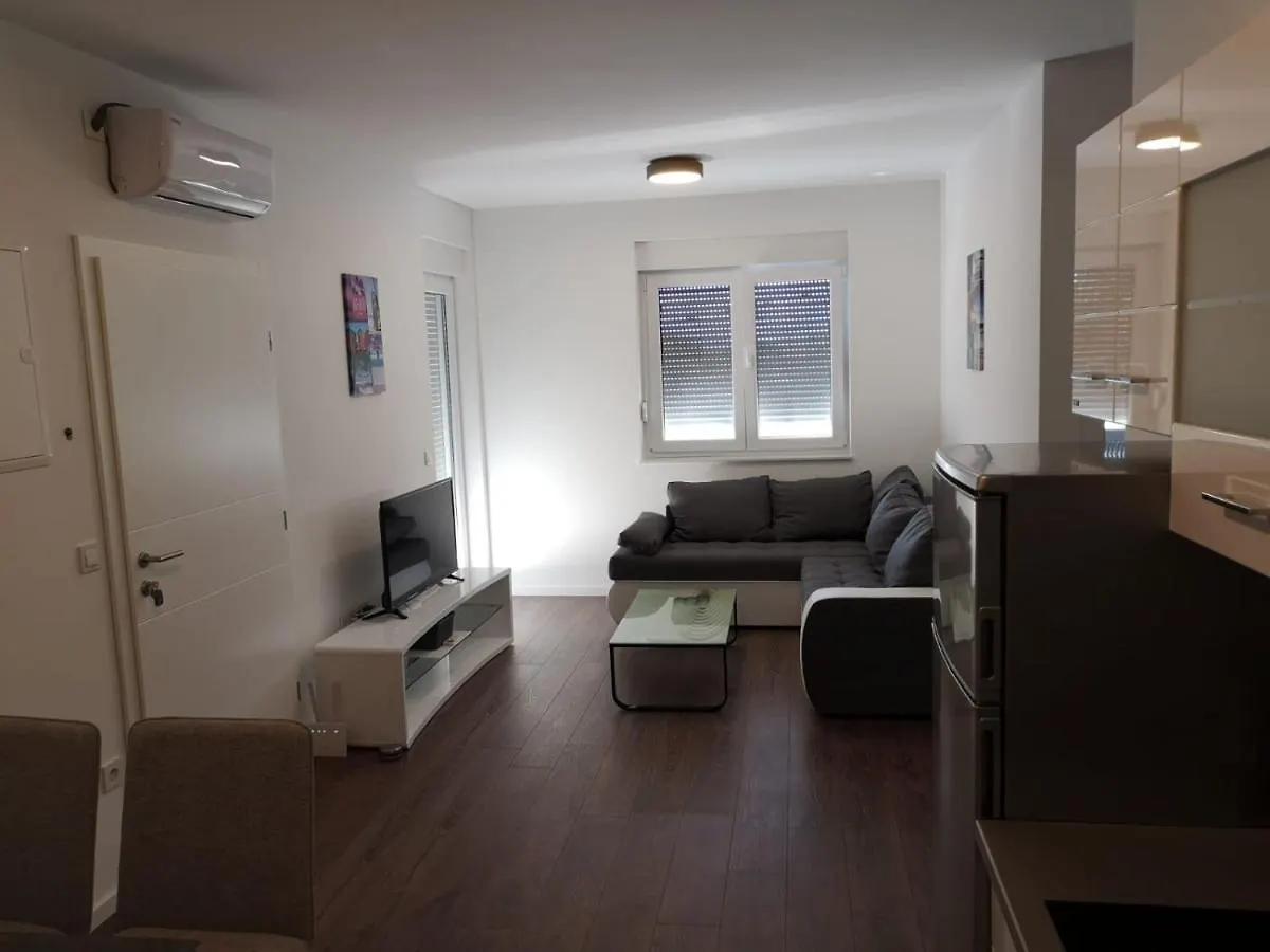Navis Apartment Supetarska Draga 0*,